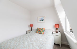 Photo 3 - JOIVY Pimlico Flat with Terrace for 3