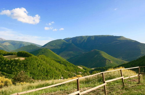 Foto 17 - Farmhouse With a Magnificent Panorama, Swimming Pool, Near Cagli