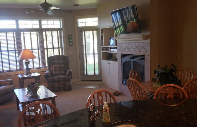 Unit 411a 1 BD/ 1 BA Condo - Photo 9