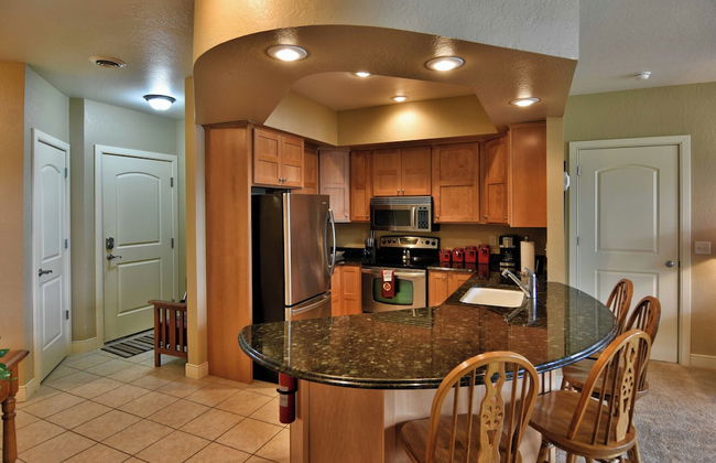 Unit 411a 1 BD/ 1 BA Condo - Photo 1
