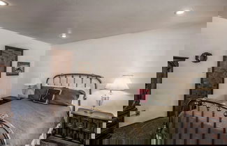 Foto 2 - Christi and Don's Nuthouse