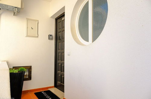 Photo 4 - Immaculate 1-bed Apartment in Albufeira