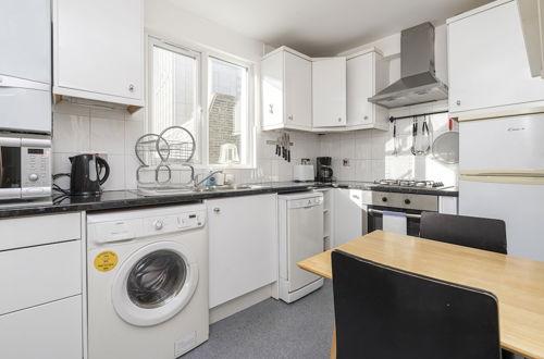 Photo 1 - JOIVY Charming 1 Bed Flat, Sleeps 4