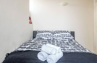 Photo 3 - JOIVY Charming 1 Bed Flat, Sleeps 4