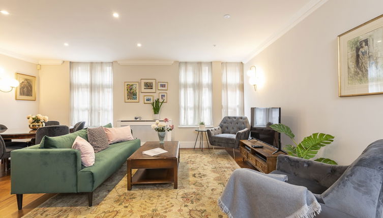 Photo 1 - ALTIDO Beautiful 2 bed apt in Mayfair, close to Tube