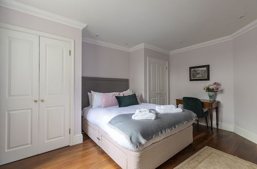 Photo 2 - ALTIDO Beautiful 2 bed apt in Mayfair, close to Tube