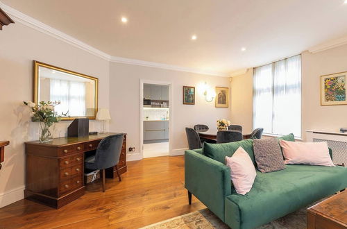 Photo 11 - JOIVY Beautiful 2 bed apt in Mayfair, close to Tube