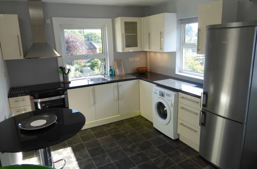 Photo 7 - Sunninghill Apartment