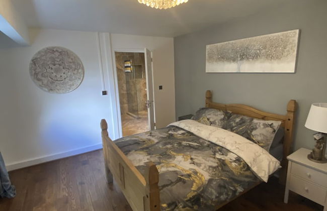 Stunning Beautiful 4-bed House in South Wales - Foto 4