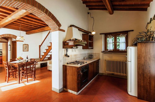 Photo 14 - Villa with Spacious Garden, Swimming Pool, Hot Tub, Tennis Court near Cortona