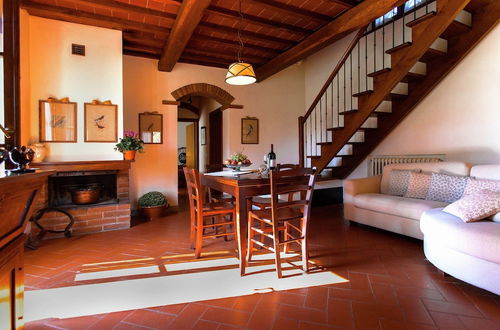 Photo 8 - Villa with Spacious Garden, Swimming Pool, Hot Tub, Tennis Court near Cortona