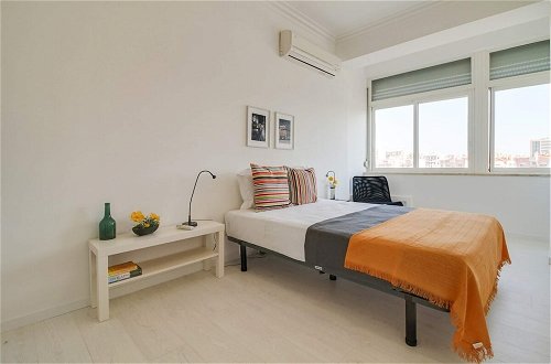 Foto 6 - Modern 2 Bedroom Apartment With Views in Lisbon