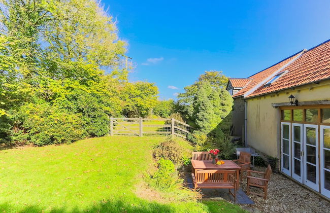 Buckland Brewer COB Barn 2 Bedrooms - Photo 21