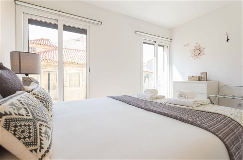 Foto 9 - Alfama Lounge Three-Bedroom Apartment w/ River View and Parking - by LU Holidays