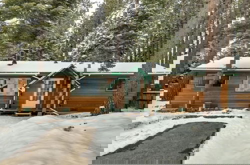 Foto 49 - Whispering Pines Cabin - Family and pet Friendly Abode
