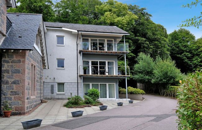 Enchanting Home With Furnished Balcony in Cults, Scotland - Foto 21