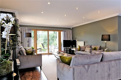 Photo 12 - Enchanting Home With Furnished Balcony in Cults, Scotland