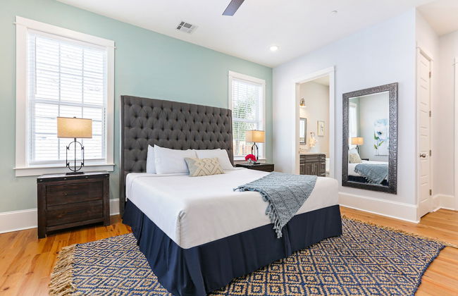 Spacious 5BR Urban Retreat with Balcony & Pool - Foto 64