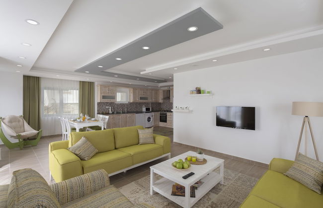 Kybele Suits - Foto 1