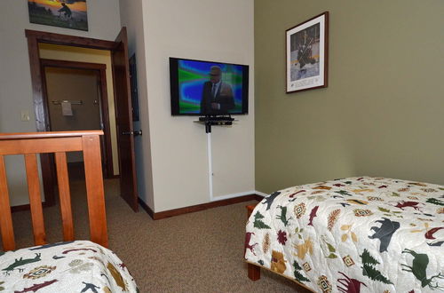 Photo 5 - 2 Br: Soaring Eagle 402