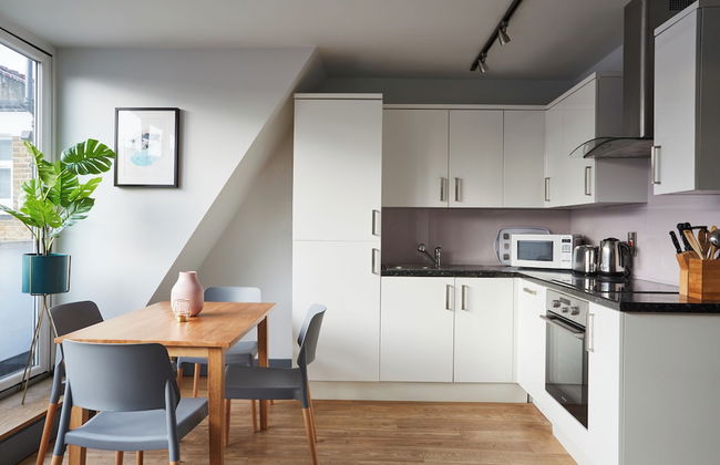 Holborn by Viridian Apartments - Photo 4