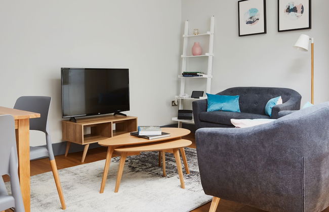 Holborn by Viridian Apartments - Photo 9