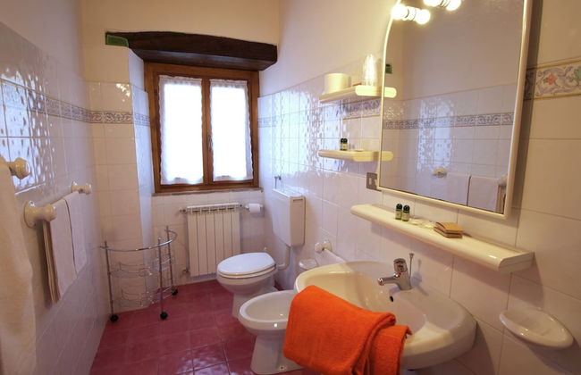 Authentic Farmhouse with Pool, Hot Tub, Playground, Garden - Photo 13