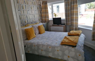 Photo 3 - Stunning Holiday Accommodation by the sea