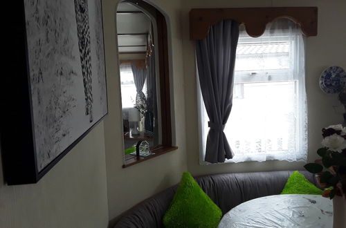 Photo 3 - 3 bed Caravan Suzie 1,10 Mins From Beach Suzie 1