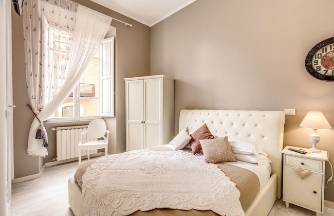 Vatican Miracle Suite - Foto 1