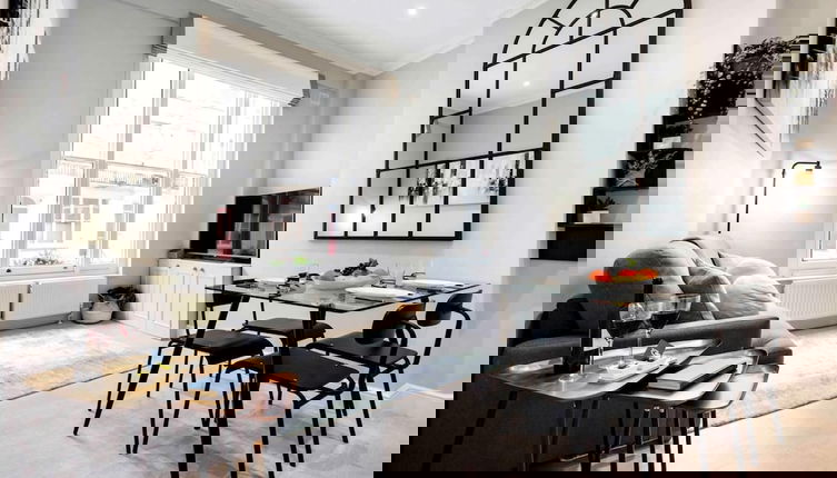 Foto 1 - Bright and Modern Bayswater Apartment
