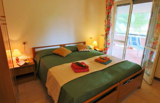 Photo 2 - Lovely Holiday Home in Giannella near Beach