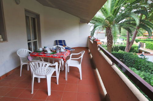 Photo 13 - Lovely Holiday Home in Giannella near Beach