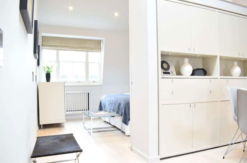 Photo 6 - Bright and Modern 1 Bedroom Flat Knightsbridge