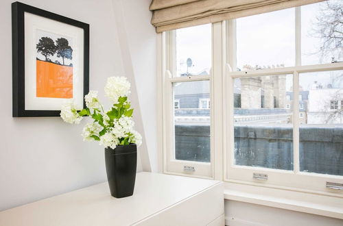 Photo 2 - Bright and Modern 1 Bedroom Flat Knightsbridge