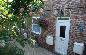 Photo 1 - Saltburn Holidays Bluebell Cottage