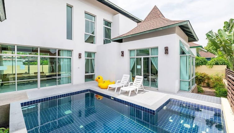 Photo 1 - AnB Pool Villa 3BR Glass House in Pattaya