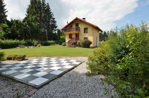 Photo 25 - Lush Home in Konstantinovy Lazne With Bubble Bath