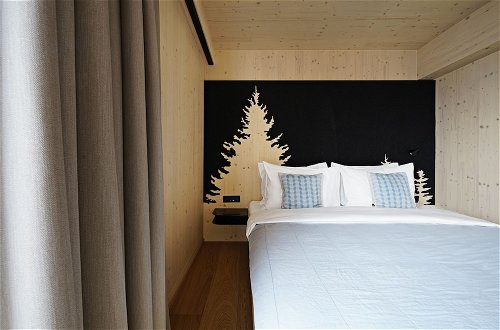 Photo 10 - numa | Wood Rooms & Apartments