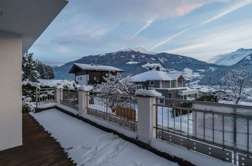 Photo 26 - Spacious Holiday Home in Salzburg With Mountain View