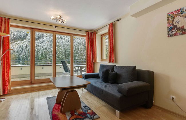 Chalet in Saalbach Near Ski Lift - Foto 11