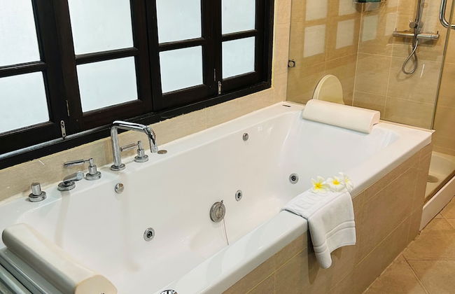Royal Suite Hotel Bangkok - Photo 78