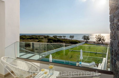 Foto 7 - Villa Pelagia Seafront Villa Pelagia Superb New Listing2021