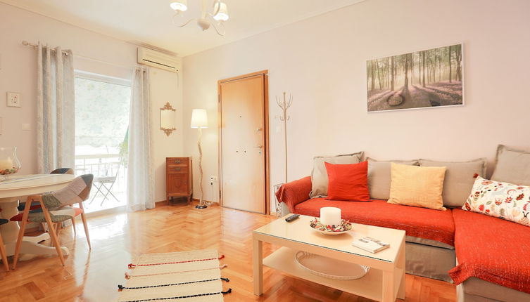 Photo 1 - Cosy & Bright 2 Bedroom Apartment in Koukaki