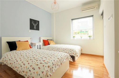Foto 3 - Cosy & Bright 2 Bedroom Apartment in Koukaki