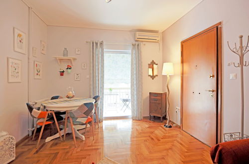 Photo 14 - Cosy & Bright 2 Bedroom Apartment in Koukaki