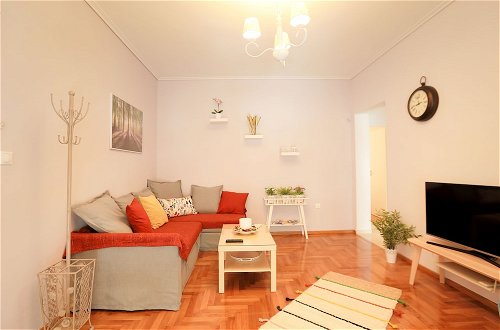 Foto 17 - Cosy & Bright 2 Bedroom Apartment in Koukaki
