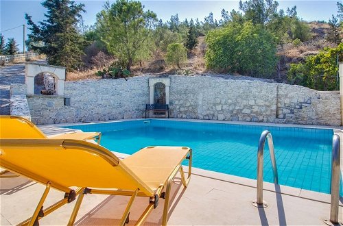 Foto 15 - Luxurious Villa in Malades Crete With Swimming Pool