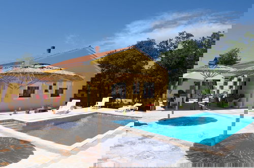Foto 1 - Detached House at Country Side, Fenced Private Garden Ideal for 2 Fam, Wifi