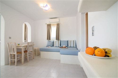Photo 24 - Villa George Santorini